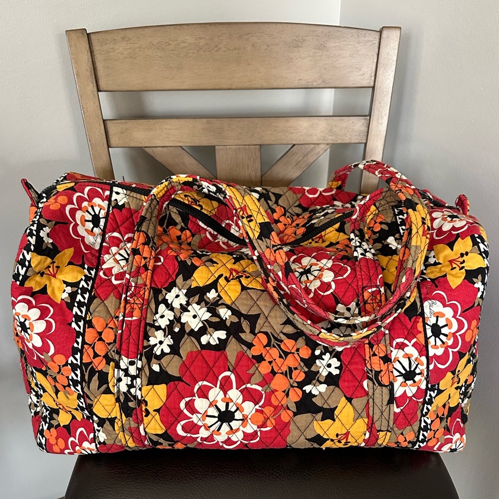 NWOT Vera Bradley Large Traveler Duffle Bag - Bittersweet Pattern   *RETIRED*